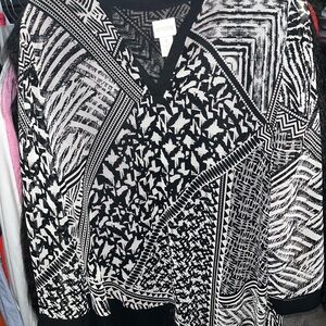 Chico's Black and White Geometric Mixed-Print V-Neck Top